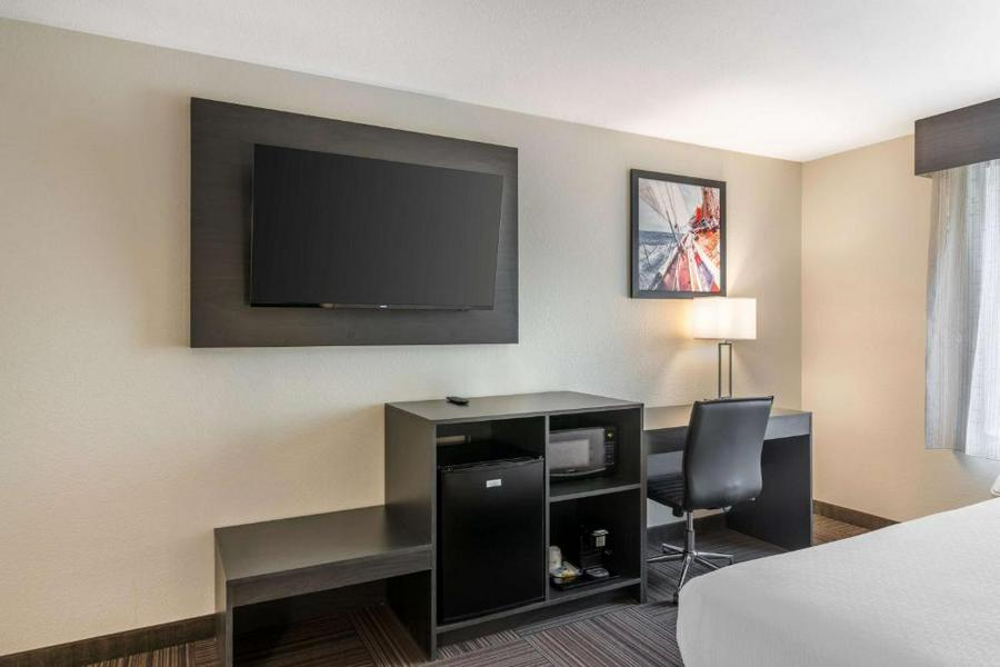 Best Western interior painting project photo 3