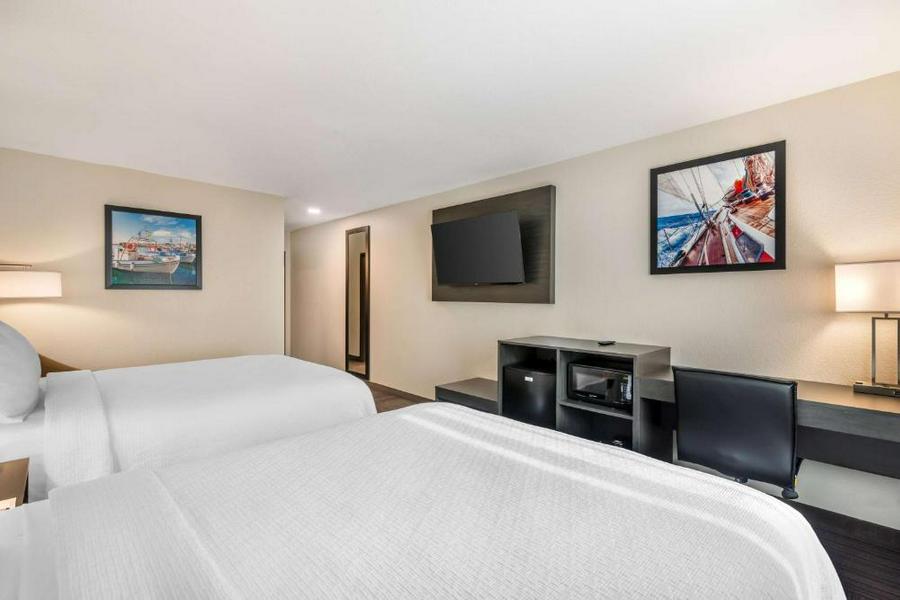 Best Western interior painting project photo 4