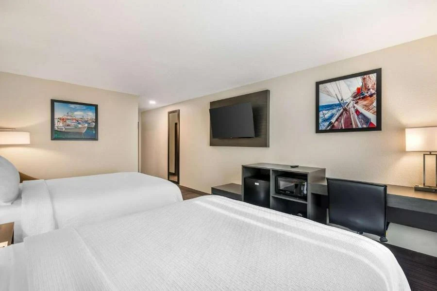 Best Western interior painting project photo 4